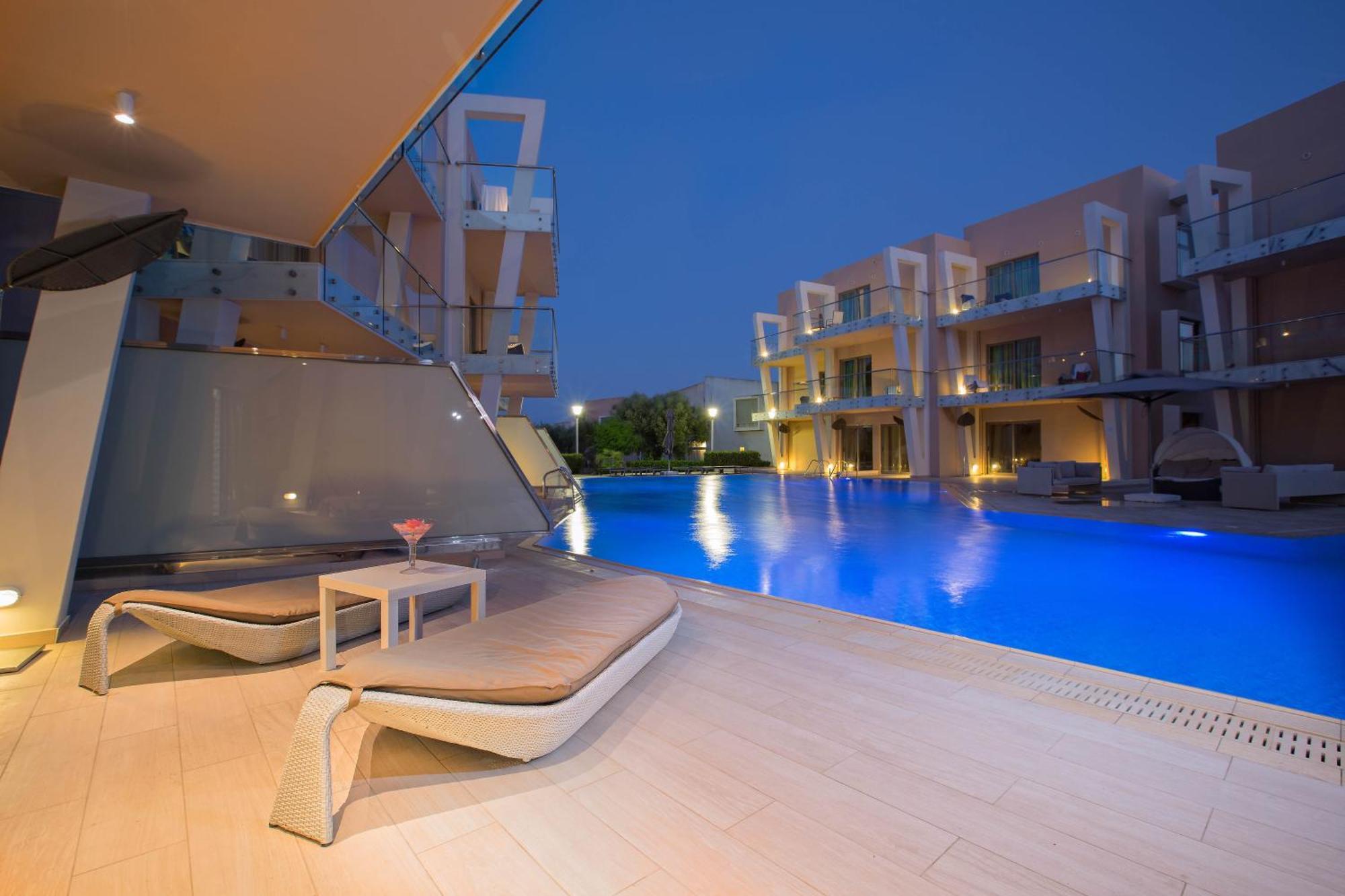 Suite con Piscina in Comune
